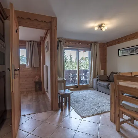 Cosy A Avec Balcon Et Services De Conciergerie - Fr-1-613-15